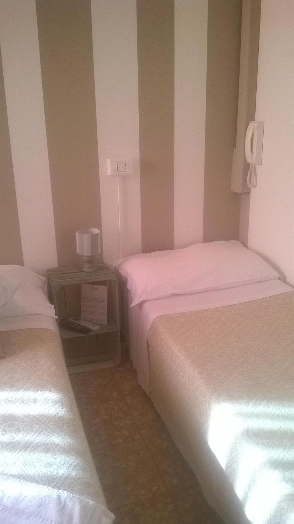 Bed Il Faro Bed & Breakfast Finale Ligure Eksteriør bilde