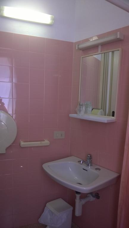 Bed Il Faro Bed & Breakfast Finale Ligure Rom bilde